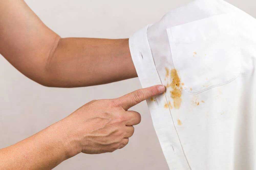 How to Remove Oil Stains from Clothes - Simple Solution How to remove palm oil stain from clothes